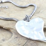 costume-jewellery-necklace-heart