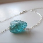 raw-gemstone-necklace