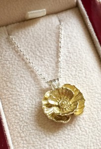 JW1104-First-World-War-Poppy-Necklace-3